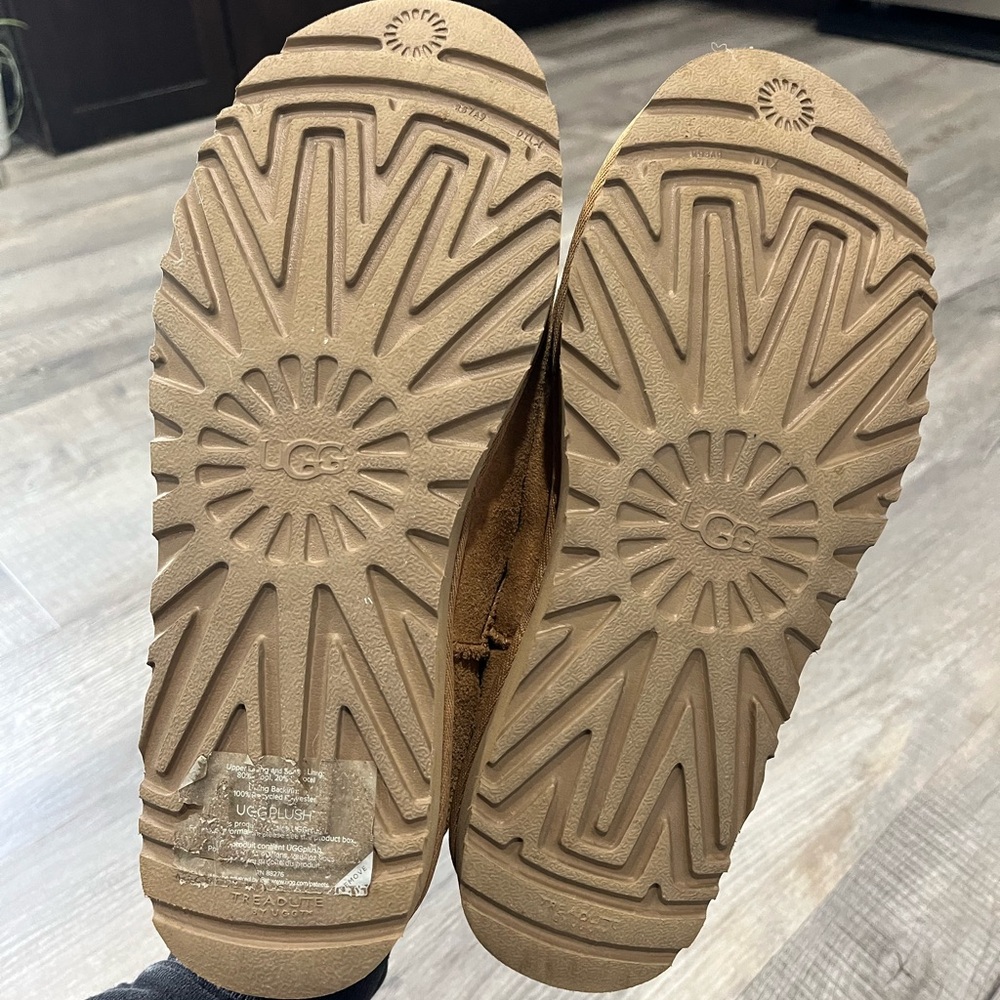 Ugg Classic Slipper - image 4